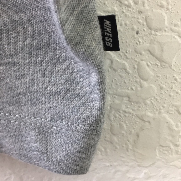 NWT Men Nike Sportswear shirt size M - Picture 7 of 9